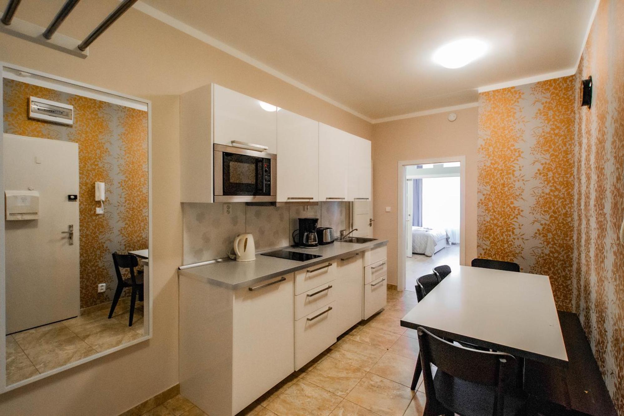 Old Town Rybna Apt By Ruterra Prague Ngoại thất bức ảnh