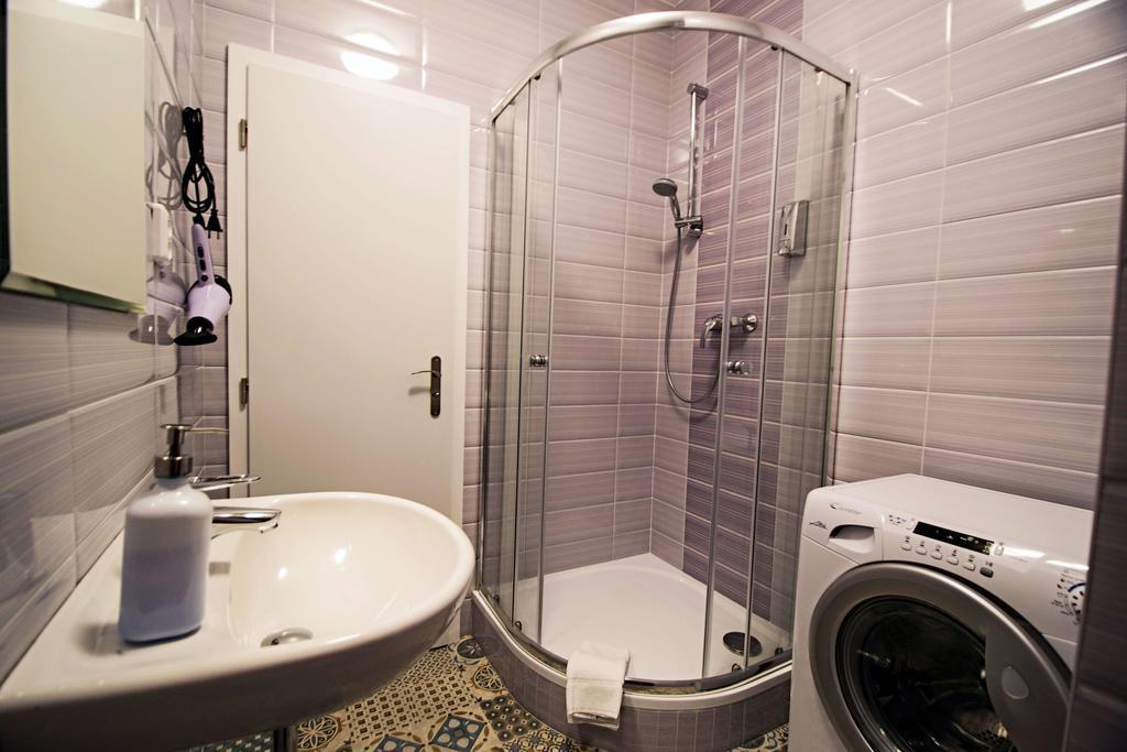 Old Town Rybna Apt By Ruterra Prague Ngoại thất bức ảnh